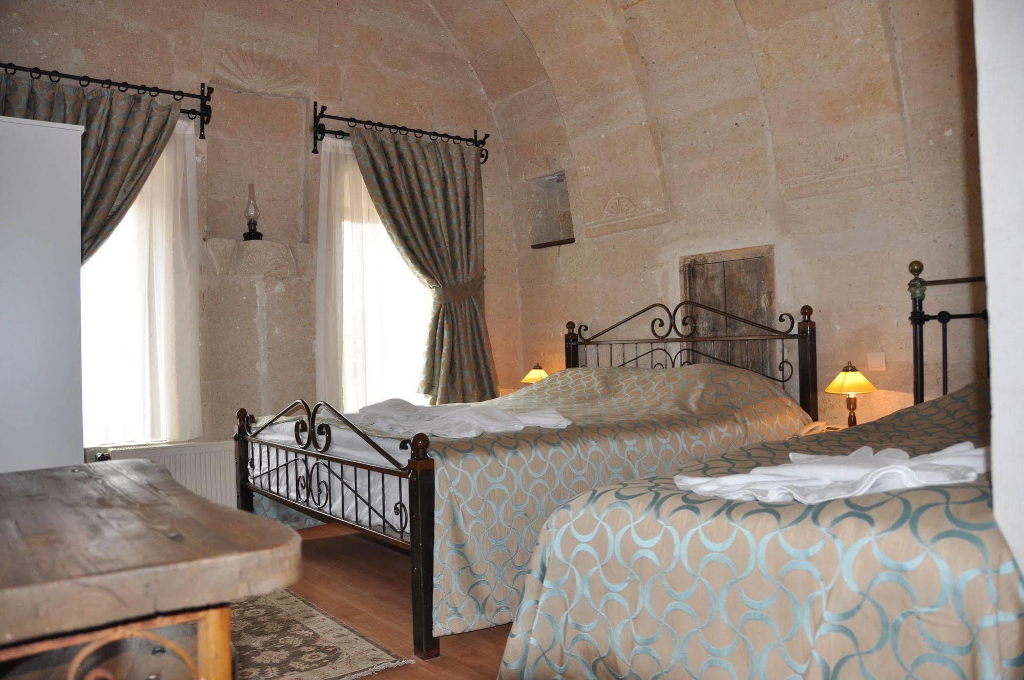 Nomads Cave Hotel & Rooftop Goreme Bagian luar foto