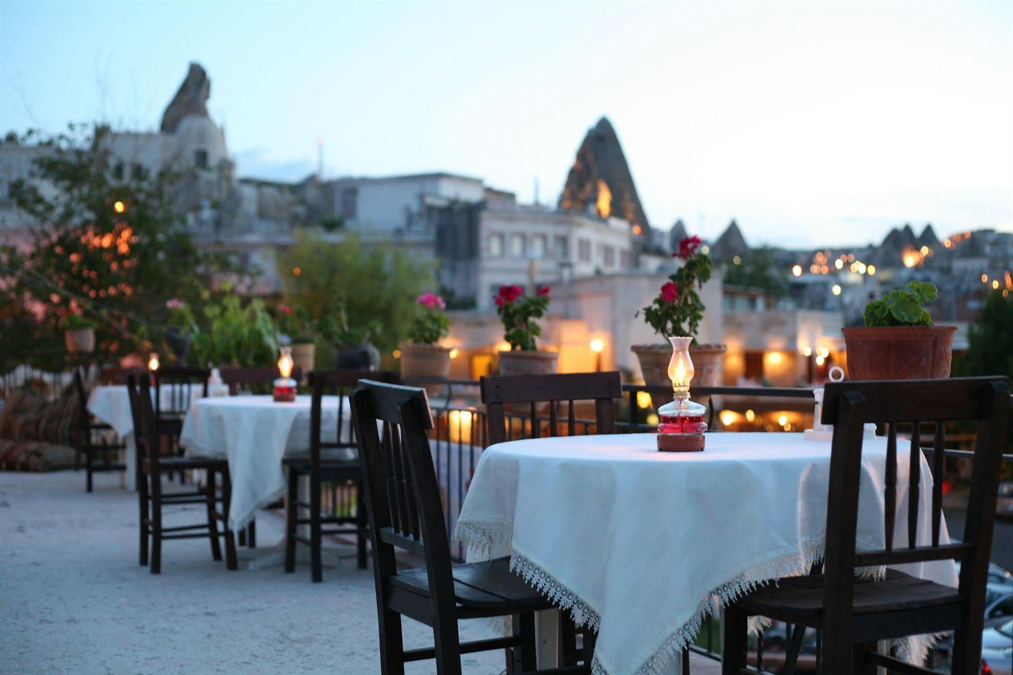 Nomads Cave Hotel & Rooftop Goreme Bagian luar foto